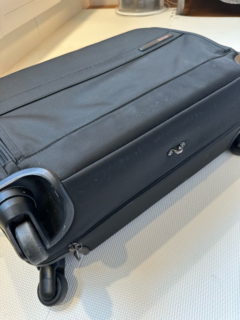 Tumi Black Rolling Business Carry-On with Front Organizer - Picture 5 of 14